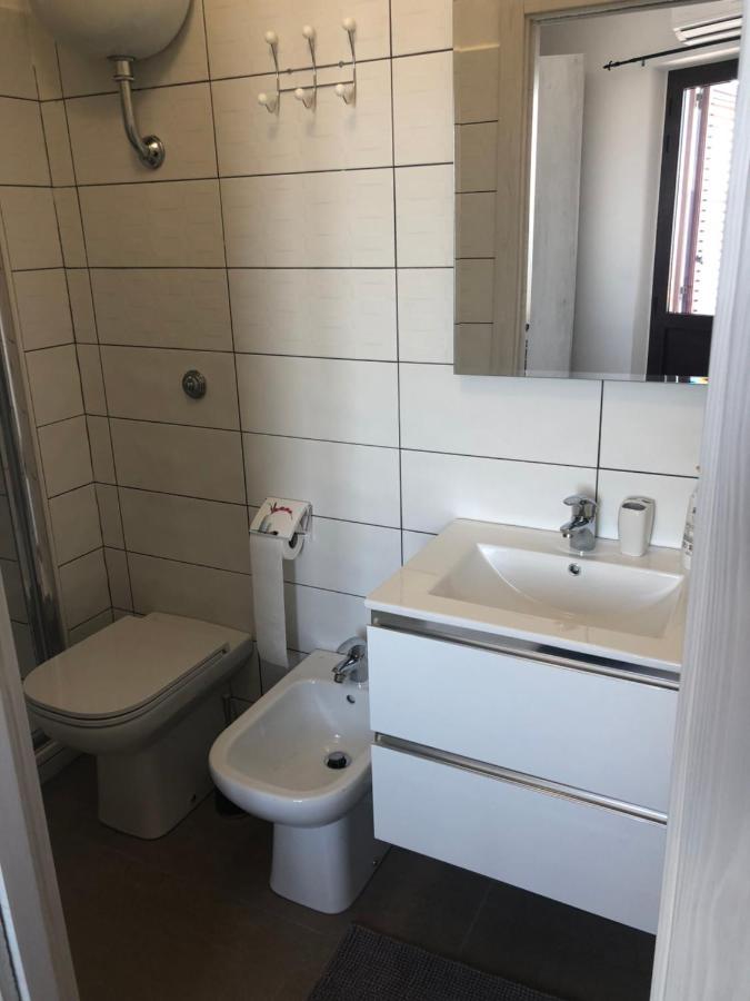 באוני Serraenna Bedrooms מראה חיצוני תמונה