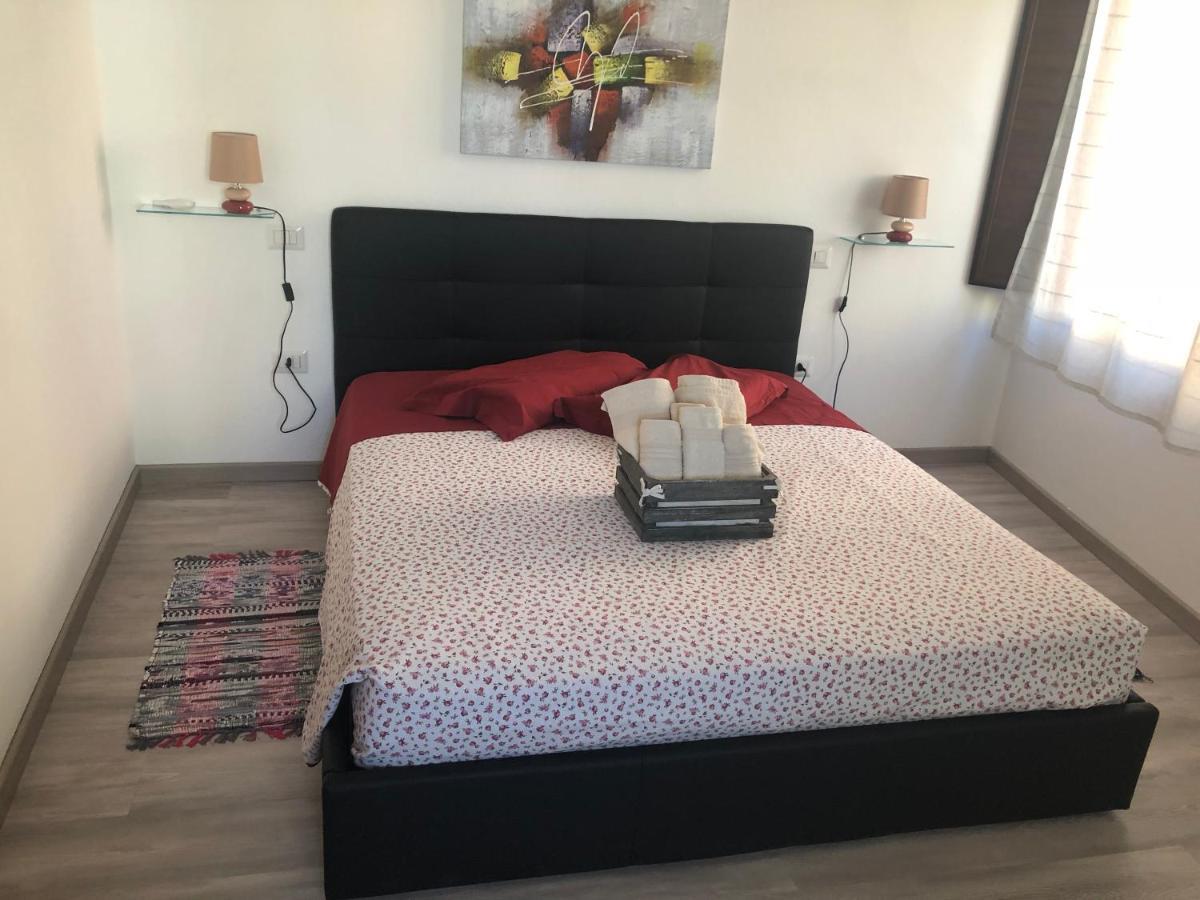 באוני Serraenna Bedrooms מראה חיצוני תמונה