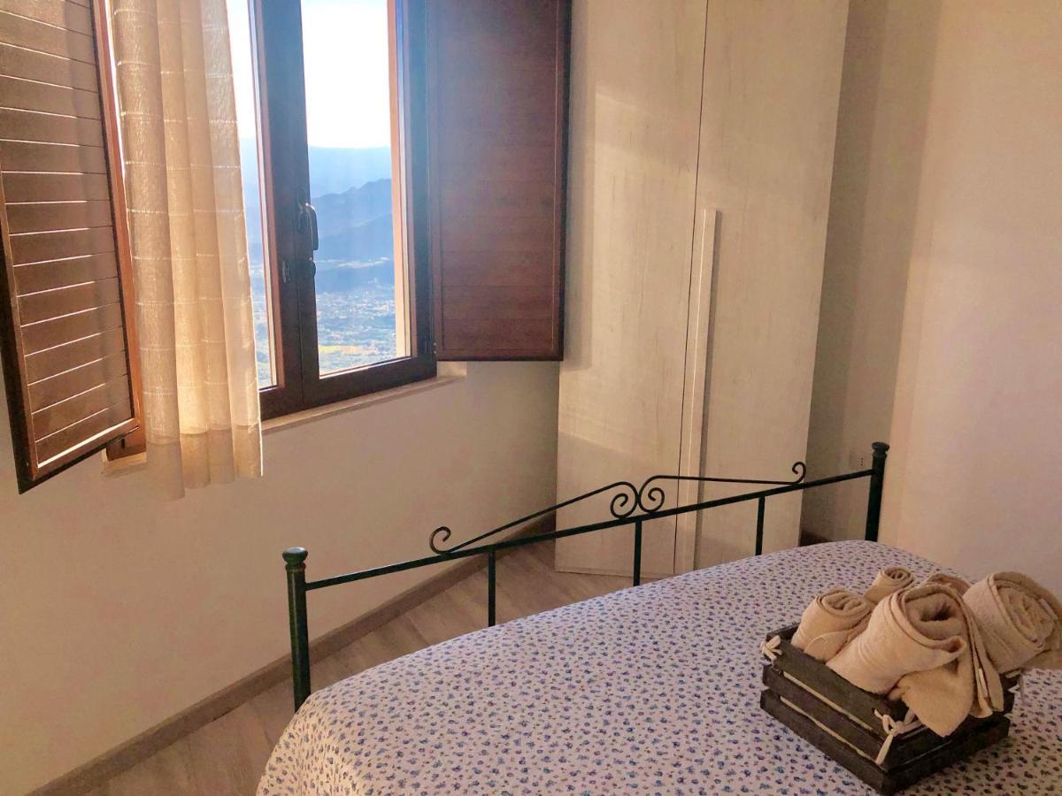 באוני Serraenna Bedrooms מראה חיצוני תמונה