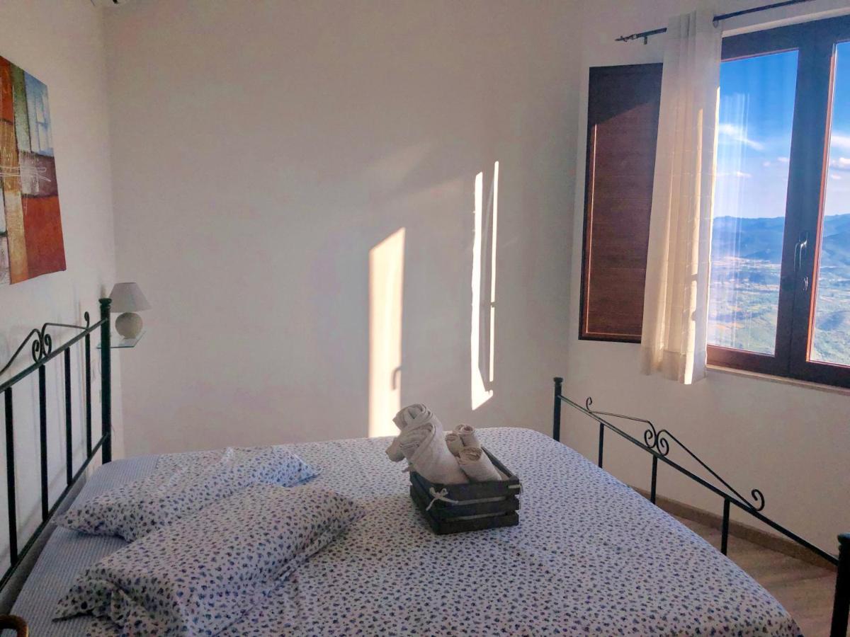 באוני Serraenna Bedrooms מראה חיצוני תמונה