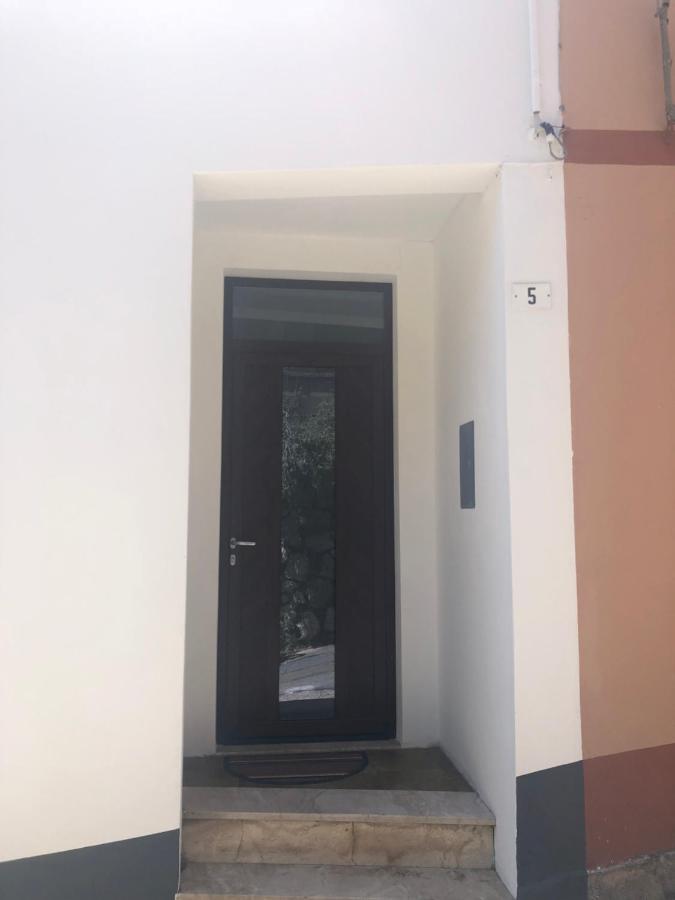 באוני Serraenna Bedrooms מראה חיצוני תמונה